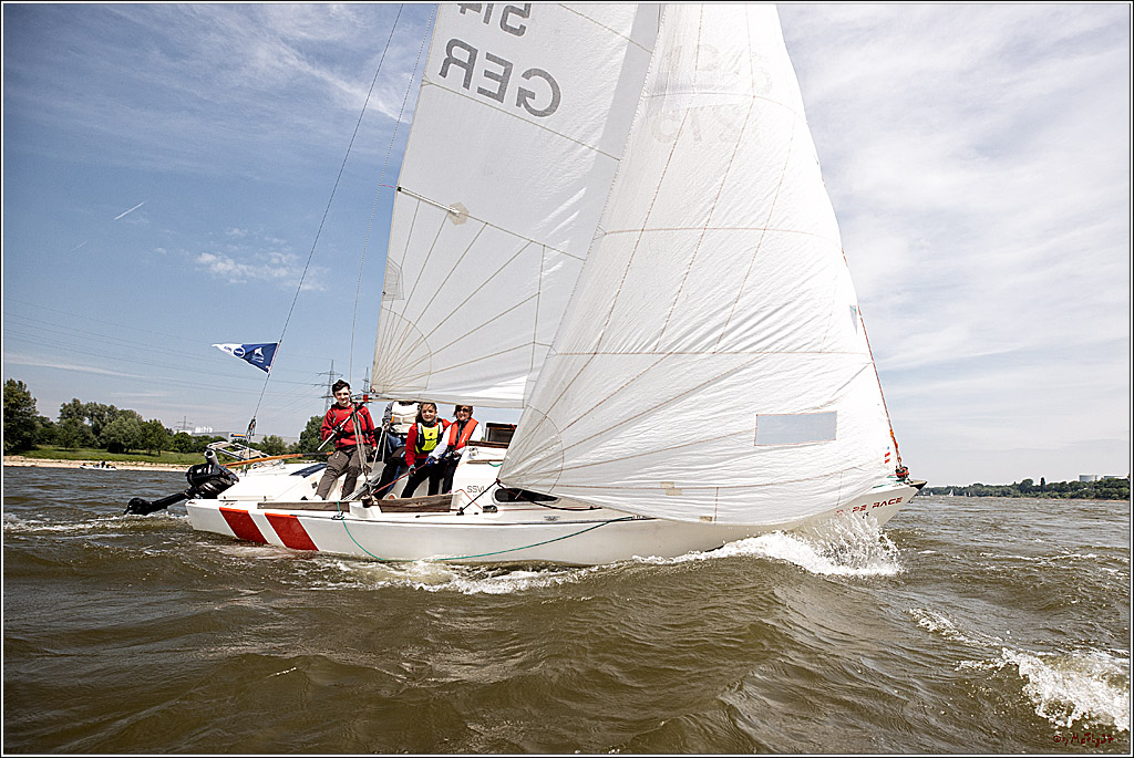 100 Jahre Rheinwoche 2022 - 3. Wettfahrt Duesseldorf  - Duisburg, 04.06.2022,
